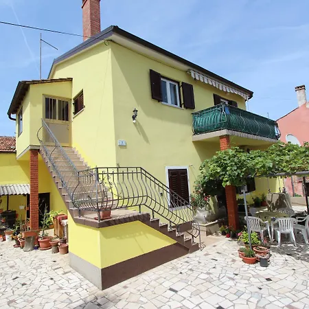 Stojana * Ровинь