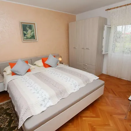 Stojana Appartement *